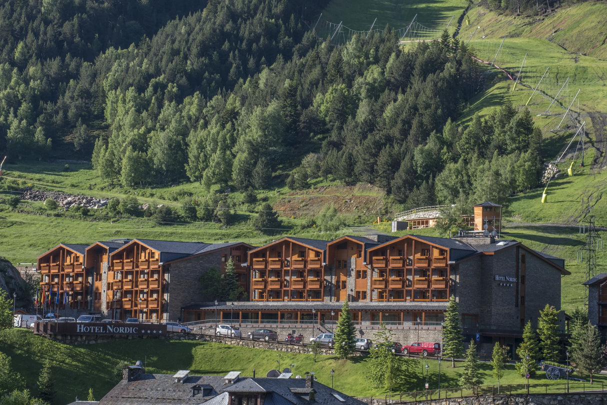 Hotel Nordic Canillo Andorra - - Caranva