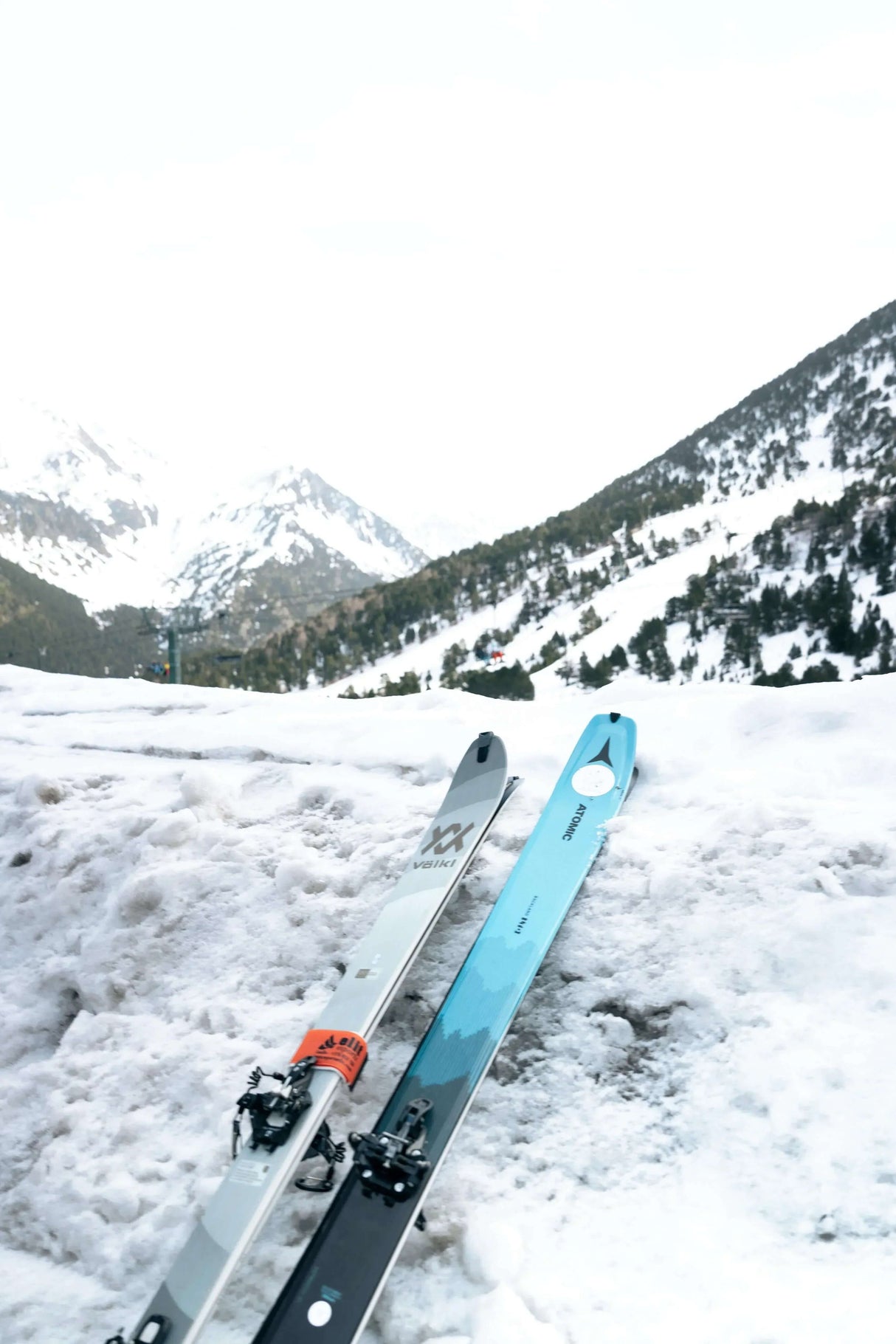 Alquiler Esquís Ordino Arcalís - Esquí / Platino / Freeride / Skimo / Esquís -CaranvaSports - temporada 2026