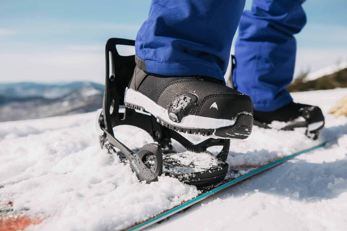 Alquiler Esquís Pas de la Casa - SnowBoard / Bronce (Step On) / Solo Tabla -CaranvaSports - temporada 2026