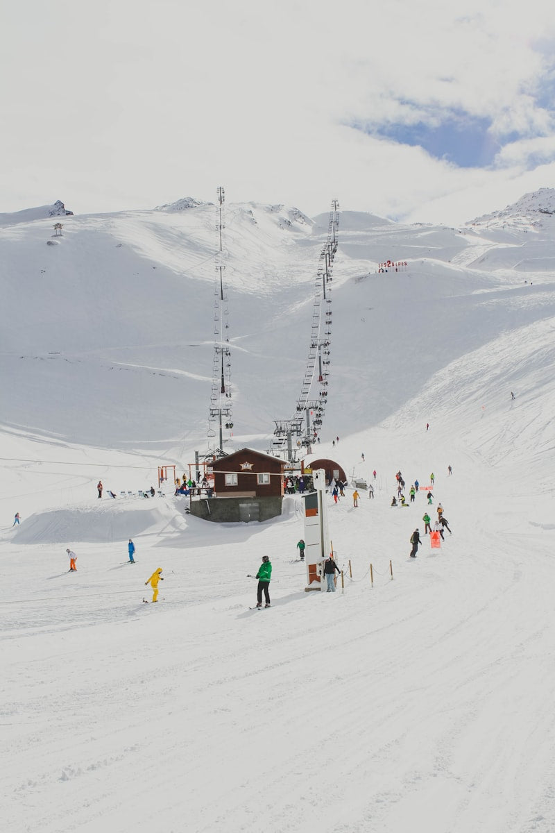 Alquiler de Esquís en Crans-Montana — Suiza | Caranva